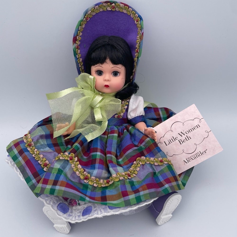 Madame Alexander Doll Beth Little Women 33386 8”. No box. Excellent cnd!
